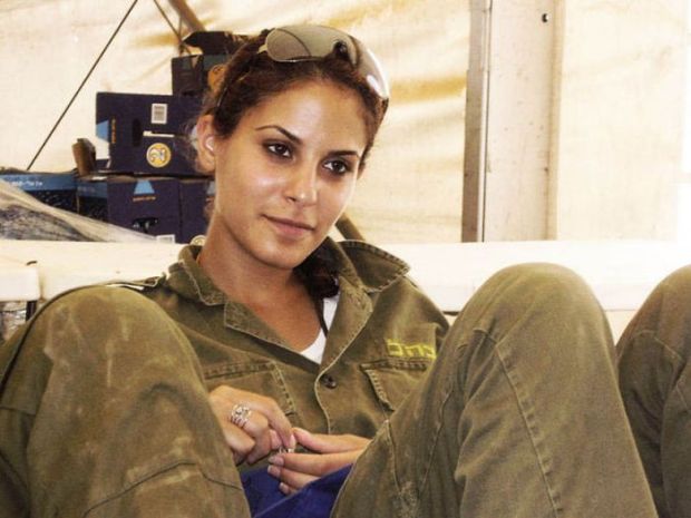 Izraelskie dziewczyny w mundurze - jewishgirls_29.jpg